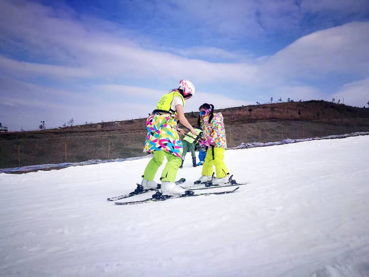 冰雪奇缘在“黔”方 | 助推冰雪运动