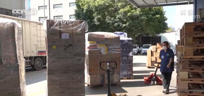 广东深圳：全面升级防控举措 将进行三轮全员核酸检测 公交、地铁停运