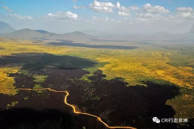 西察沃国家公园：火山岩上的马赛狮子舞
