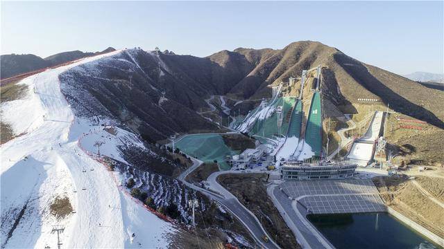 “冬奥风”带热冰雪经济 保定这家雪场很受益