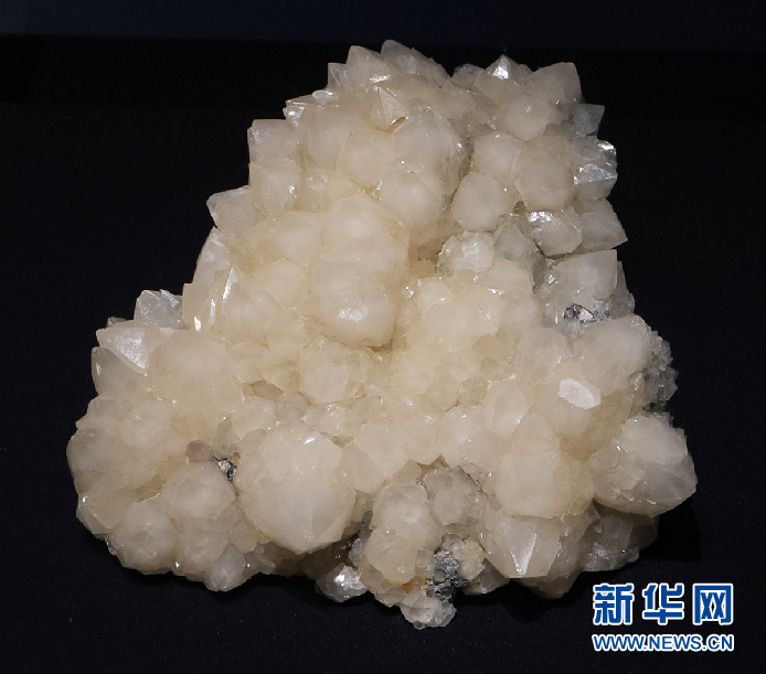 山东博物馆举办首个矿物精品展