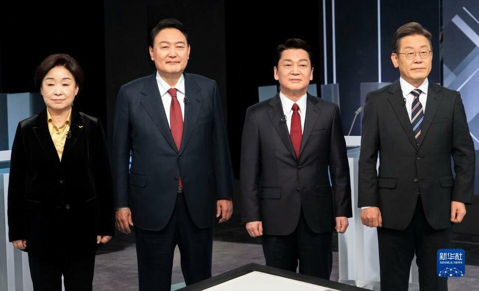 韩国举行最后一次总统候选人电视辩论