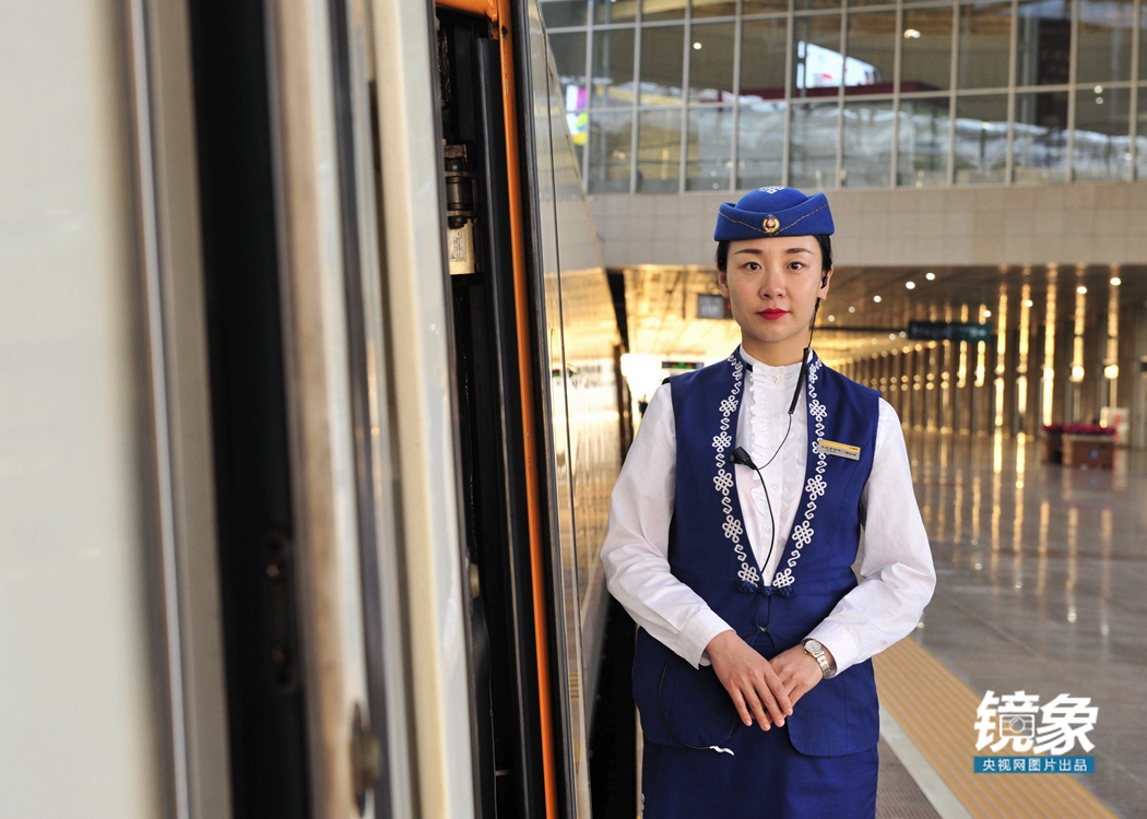 蒙古族“动姐”的“暑运旅途”