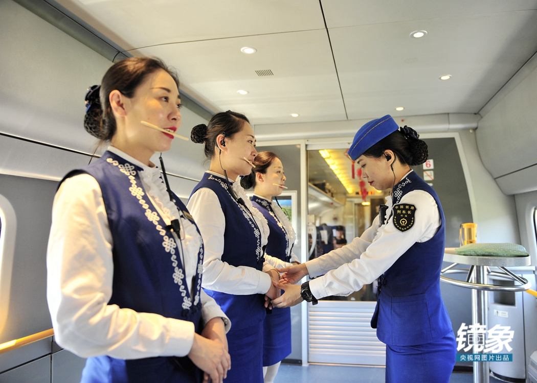 蒙古族“动姐”的“暑运旅途”