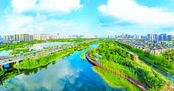 （转载）新华社《瞭望东方周刊》推出封面专题报道 奋进的成都正幸福_fororder_7d8cc801-a768-4488-a90d-75af7258ca33