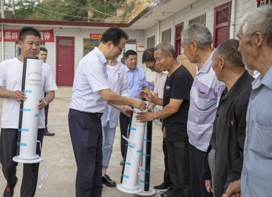 【银行】凝心聚力 真抓实干——郑州银行积极助力地方精准扶贫、乡村振兴