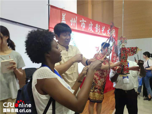 感受辽宁历史接触辽宁文化 葡语国家新闻官员与记者用视频记录辽宁