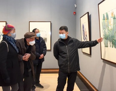 美术家鲁慕迅出席“百花向阳开”鲁慕迅作品展_fororder_美术家鲁慕迅出席“百花向阳开”鲁慕迅作品展