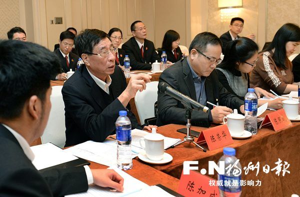 【要闻】【滚动新闻】【地市福州】福州市人大代表为新时代福州改革开放积极建言献策