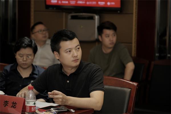 重庆：政企学界大咖“拍了拍”大渡口 论道区域高质量发展