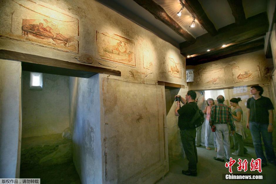 庞贝古城重现千年古妓院 色情壁画令人脸红