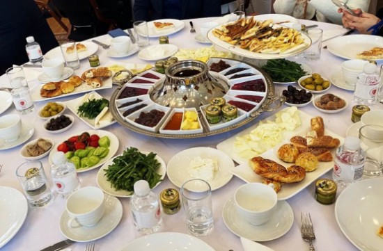 促进交流 增进友谊：土耳其驻华大使馆举办“土耳其传统早餐会”