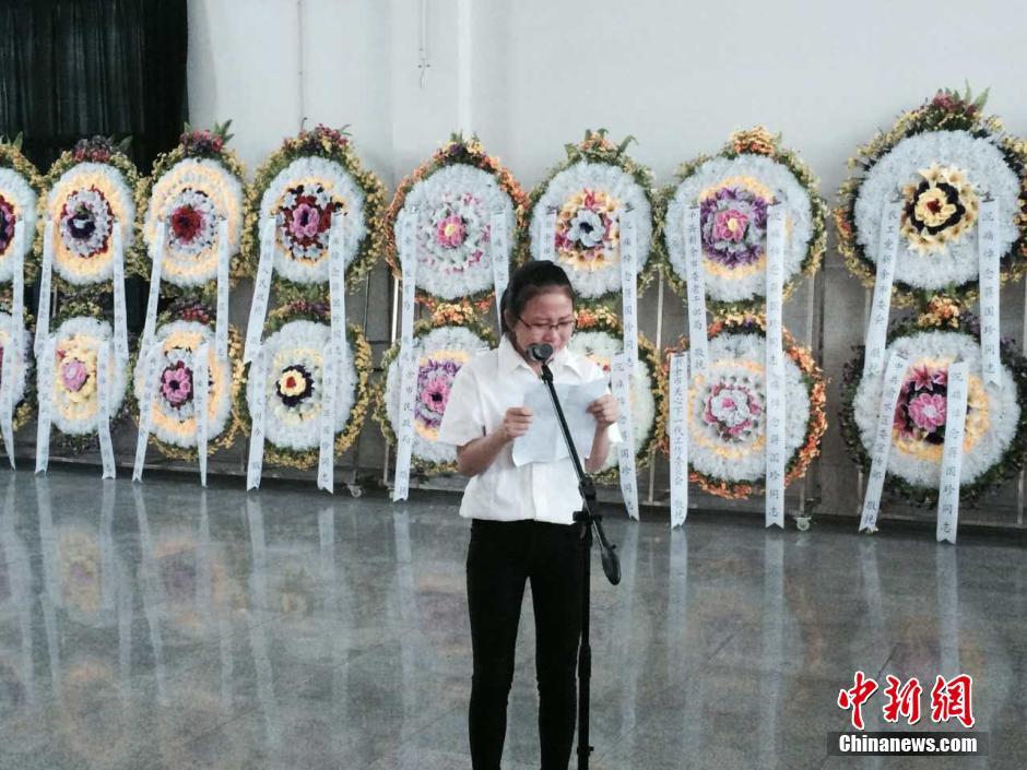 “最美教师”蒋国珍追悼会 数千民众自发悼念