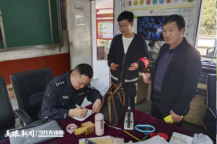最闪亮的坐标｜爸爸，我已身披藏蓝，热爱着你的热爱