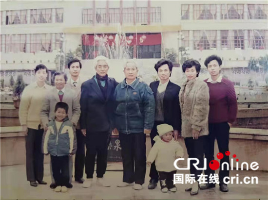 “爷爷，我们回家了”（两岸观察）_fororder___172.100.100.3_temp_2_1_2_1_1_c7340771-49d8-42a3-a658-139579bc6fce