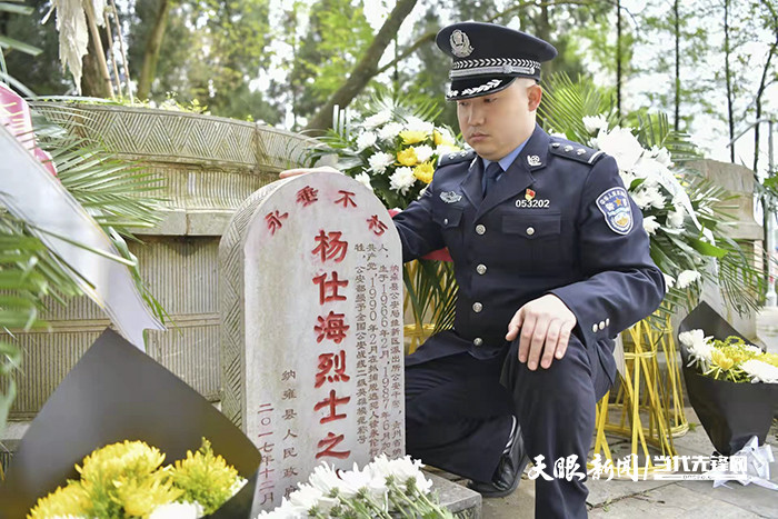 最闪亮的坐标｜爸爸，我已身披藏蓝，热爱着你的热爱