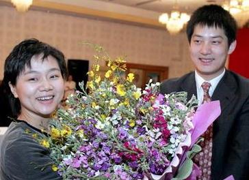 体坛姐弟恋：奥多姆60岁岳母恋小26岁男友