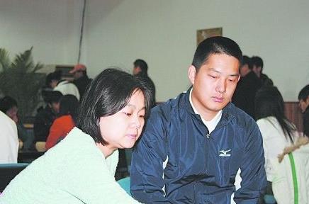 体坛姐弟恋：奥多姆60岁岳母恋小26岁男友