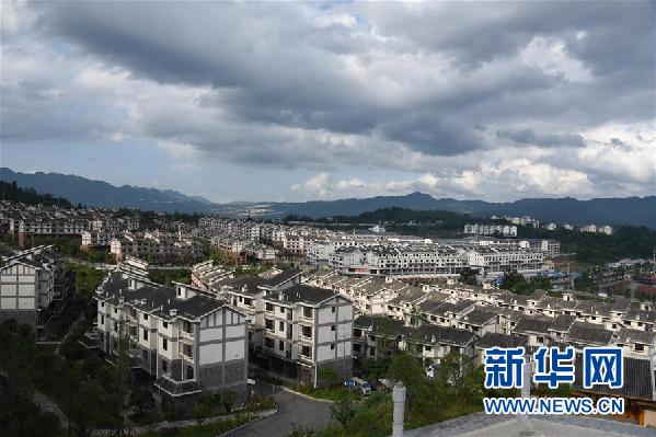 贵州黔西南：“小”手袋稳就业