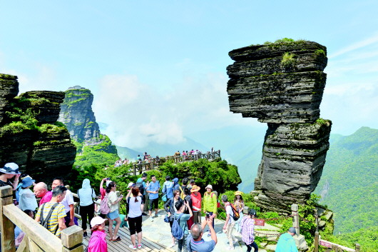 （中首）贵州铜仁：梵净美景醉游人