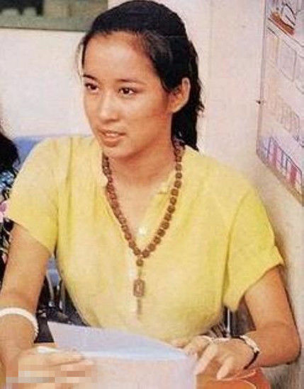 撞脸郭晶晶婆婆！吉克隽逸竟和朱玲玲这么像