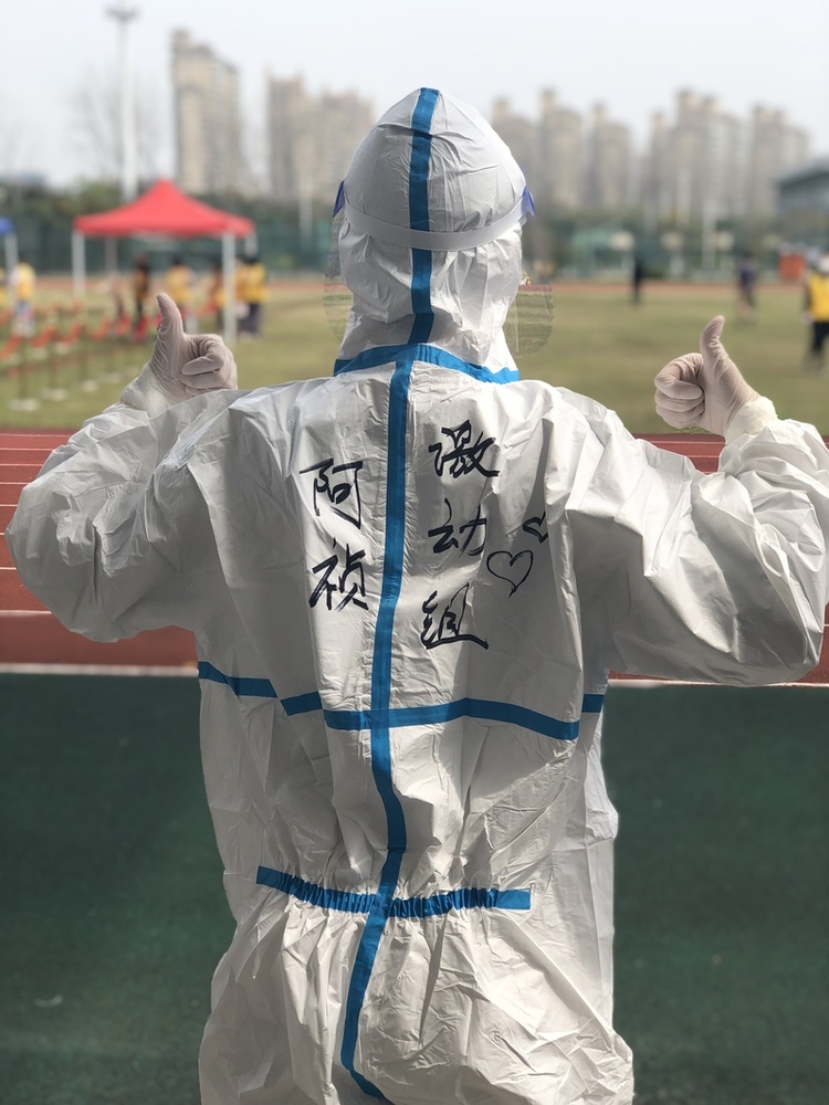 【自述】26岁上海高校女教师：为了保护患病学生，我成了全校最孤独的人