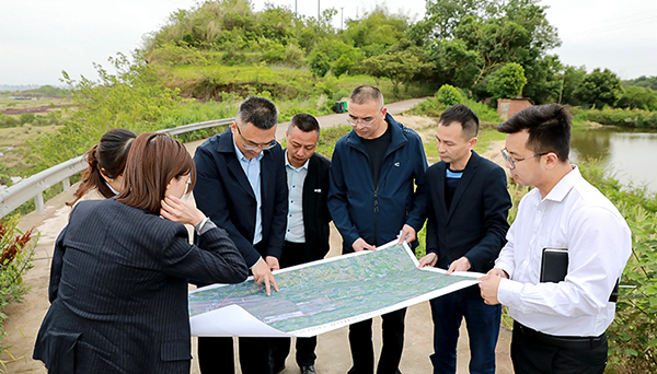 自贡市沿滩区委书记刘军督导疫情防控、安全生产、森林防灭火、秸秆禁烧等重点工作_fororder_2调研现场