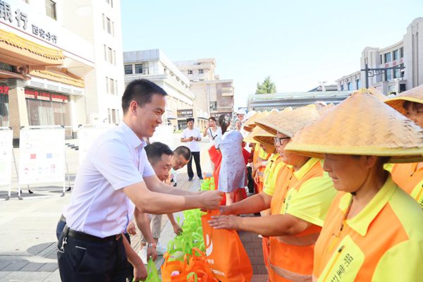 西安市碑林区：垃圾分类新时尚 青春助力我先行