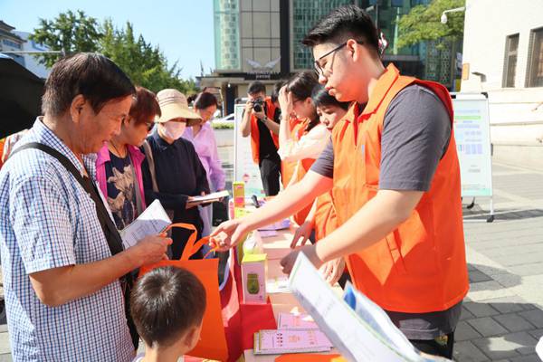 西安市碑林区：垃圾分类新时尚 青春助力我先行
