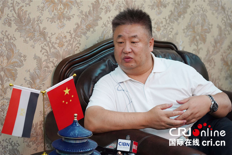 图片默认标题_fororder_开罗中国文化中心主任石岳文接受本台记者采访