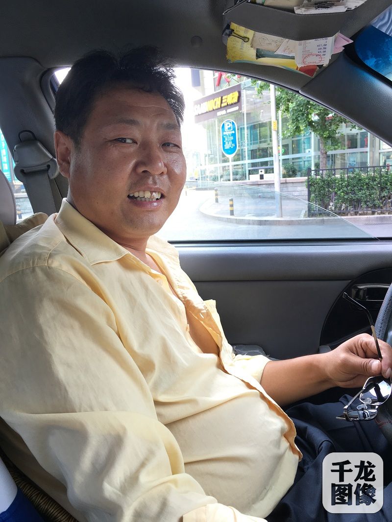 千龙网与党员的哥聂秀军的聊天记录