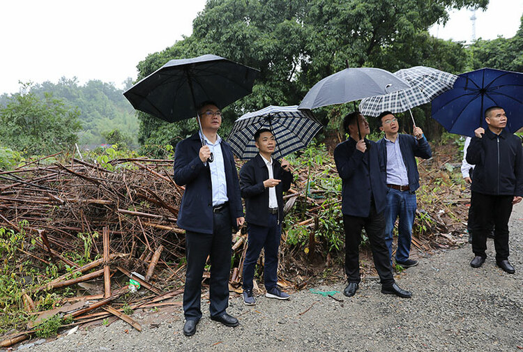 自贡沿滩：加强隐患排查 筑牢防灾减灾安全防线_fororder_1调研现场