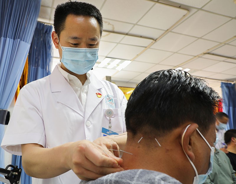 Chinese Dream · Labor Beauty | Shu Wentao: Pathfinder of TCM Technical Who Rescues People_fororder_2