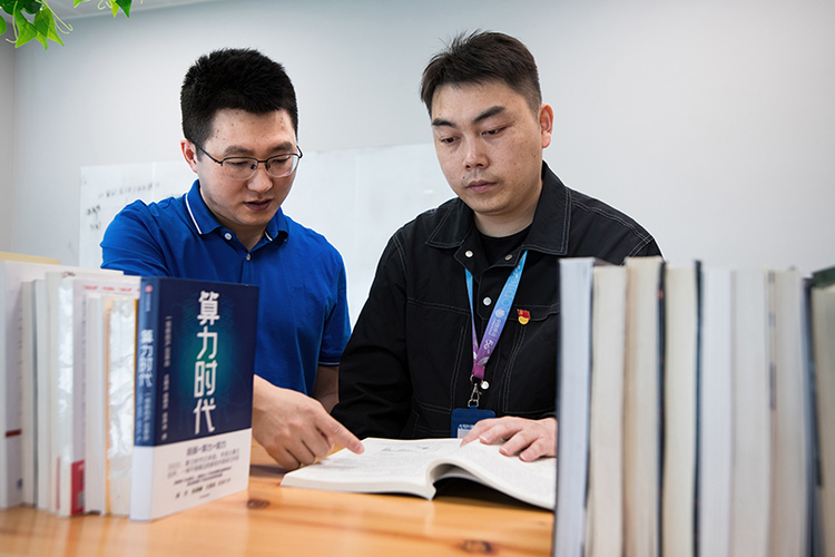 中国梦 劳动美｜蔡远来：专注提升网络优化 肩负社会责任的排头兵_fororder_1-作为公司技术