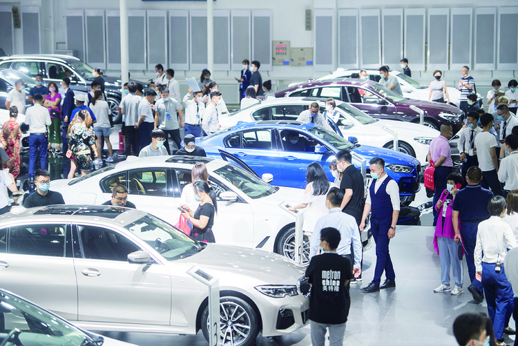 品牌订单破千 新品赚足眼球——一汽集团汽博会上“百花齐放”