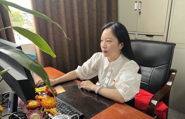 （转载）“四川省优秀共青团干部”获得者李敏：团工委的工作使我成长 每个人都能成为别人的榜样
