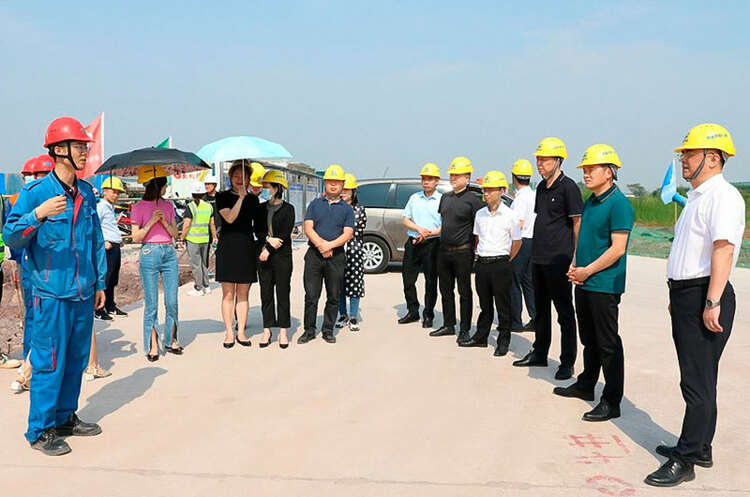 自贡沿滩：挂图作战 确保项目建设按照时间节点和进度要求高效有序推进_fororder_3实地查看项目建设推进情况