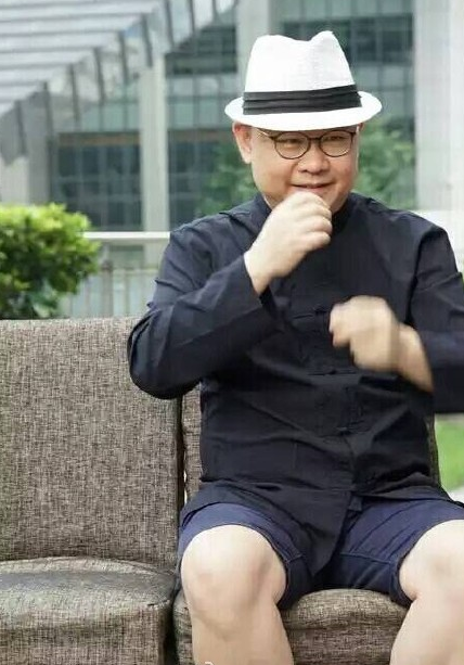 发福后的刀郎现身了！成都举行歌迷见面会