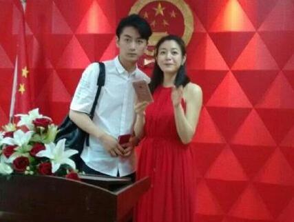 陈晓陈妍希领证，霍建华林心如宣布要结婚！