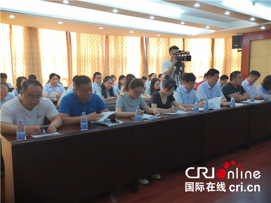(供稿 社会广角列表 三吴大地泰州 移动版)新措施让泰州政府投资项目招投标管理工作更规范(列表页标题)新措施让泰州政府招投标管理工作更规范