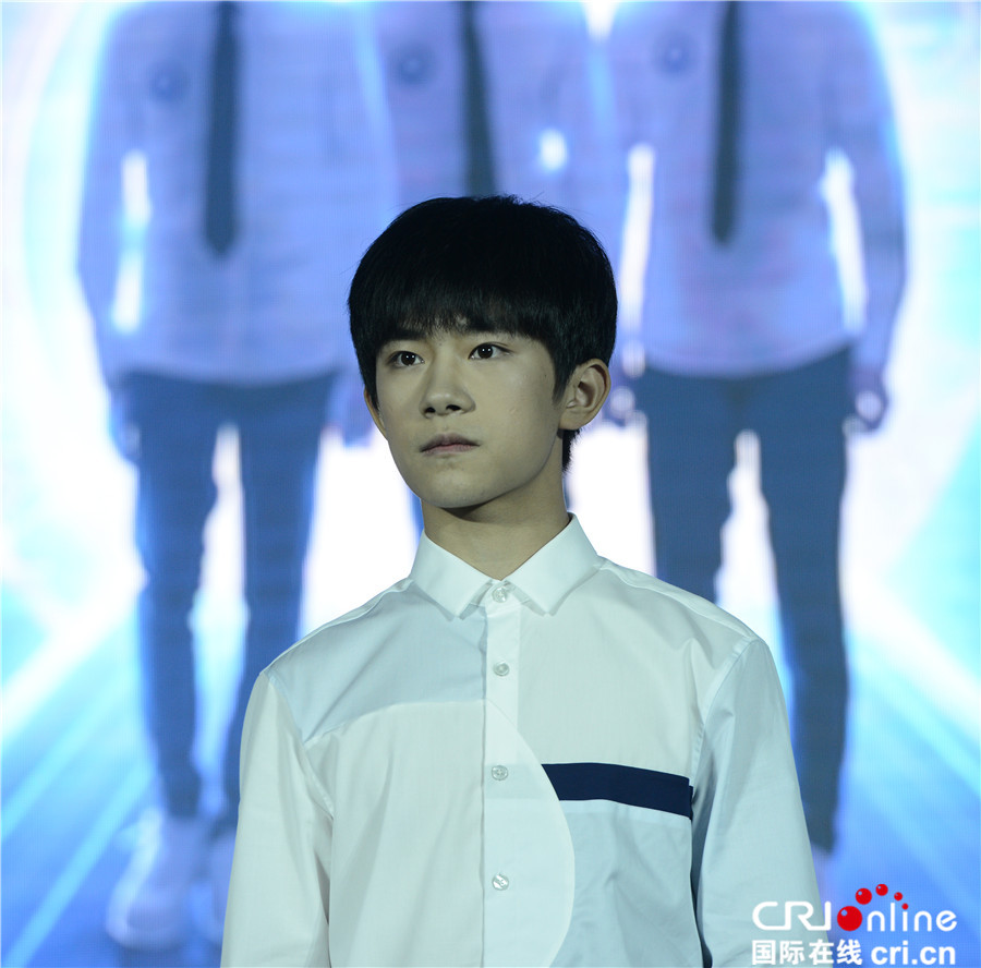 TFBOYS否认解散传闻 自曝为拍哭戏不要颜值