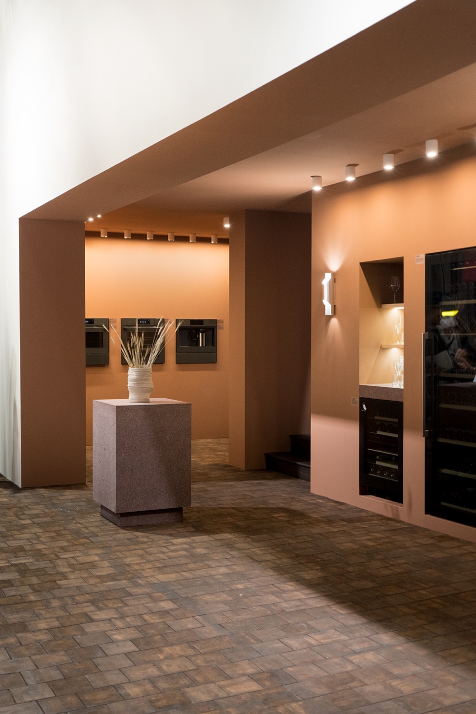 极简至奢 才美皆备：ASKO x NORM米兰家具展跨界合作 诠释自然奢居设计美学