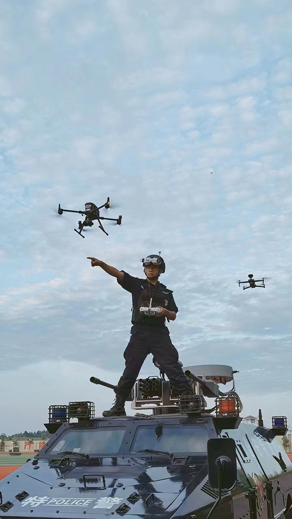 四川省公安机关警务航空实战练兵比武开赛_fororder_微信图片_20220614145952