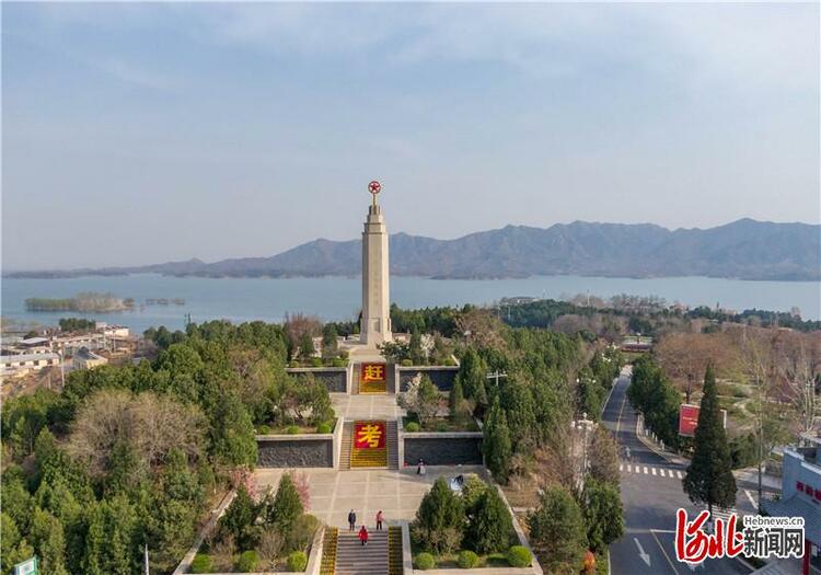 西柏坡：幸福生活节节高