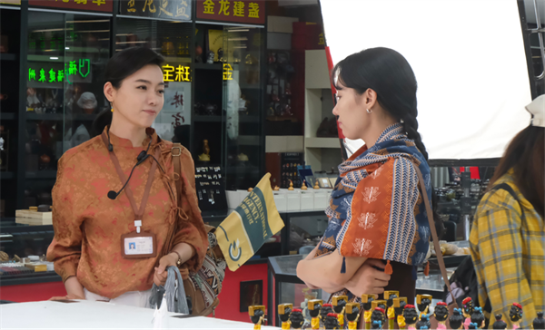 从歌唱家陈思思到导游“唐心”：诠释中国女性知性大方的形象_fororder_图片2