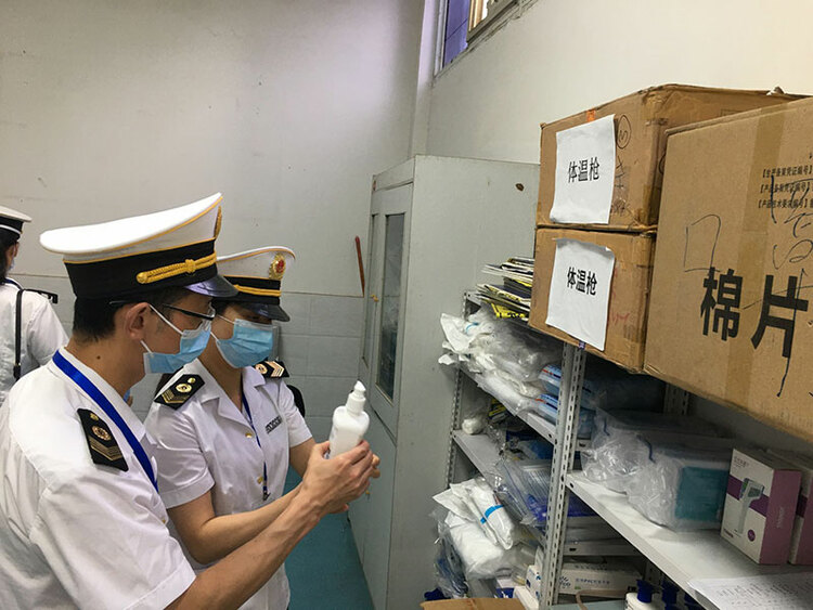 宜宾：护航学子题金榜 卫生监督来保障_fororder_考点学校检查