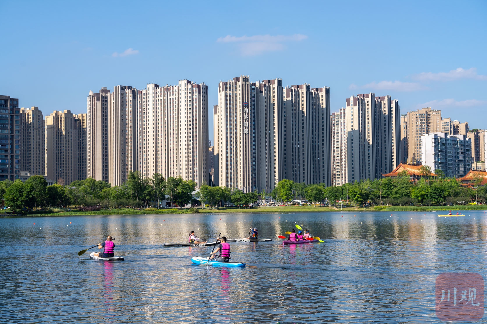 （转载）让我们荡起双桨 来锦城湖乘风破浪