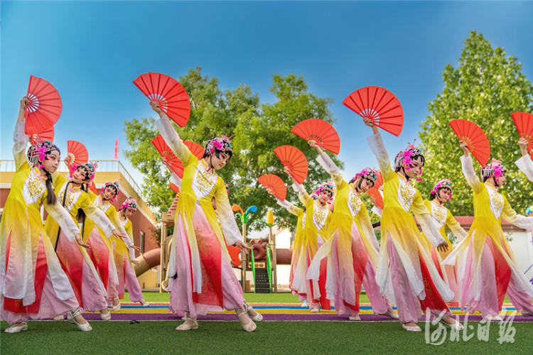 石家庄正定：快乐迎“六一” 戏曲进校园
