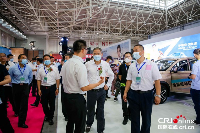 汽车频道【资讯列表】首款“科技下乡”智能汽车  2020款威马EX5即客行版12.478万元起_fororder_image001