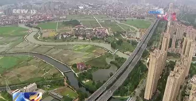 走进县城看发展丨飞跃滨海小城！空中视角看晋江高质量发展之路